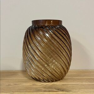 Elegant Brown Swirl Glass Vase
